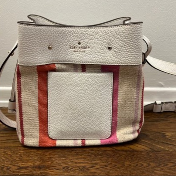 KATE SPADE MARTI LEATHER BUCKET BAG - Picture 1 of 4